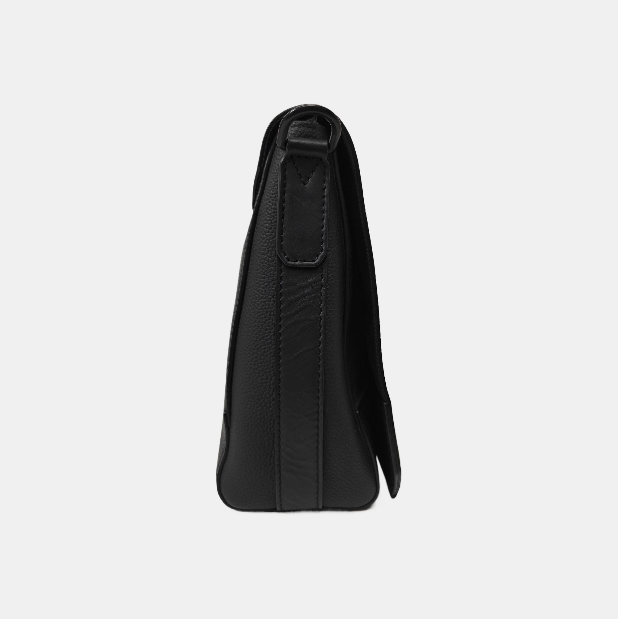 AEROGRAM Calfskin Black