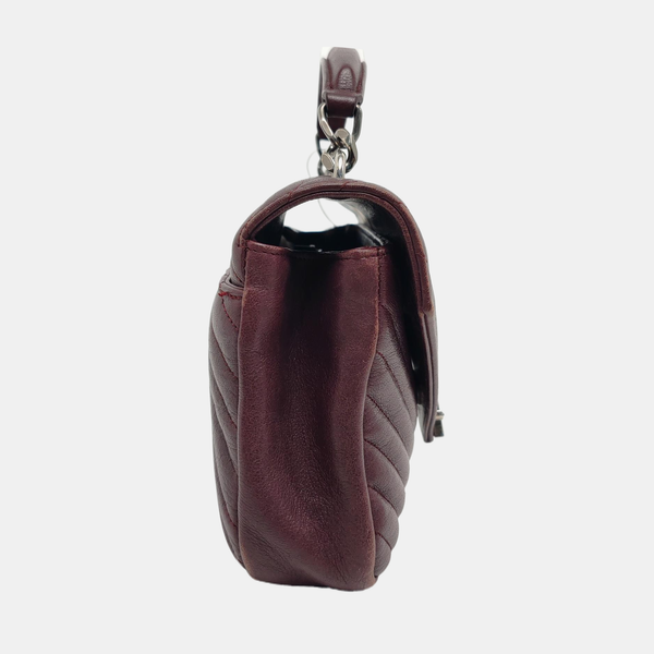 COLLEGE Medium Chevron Lambskin Red