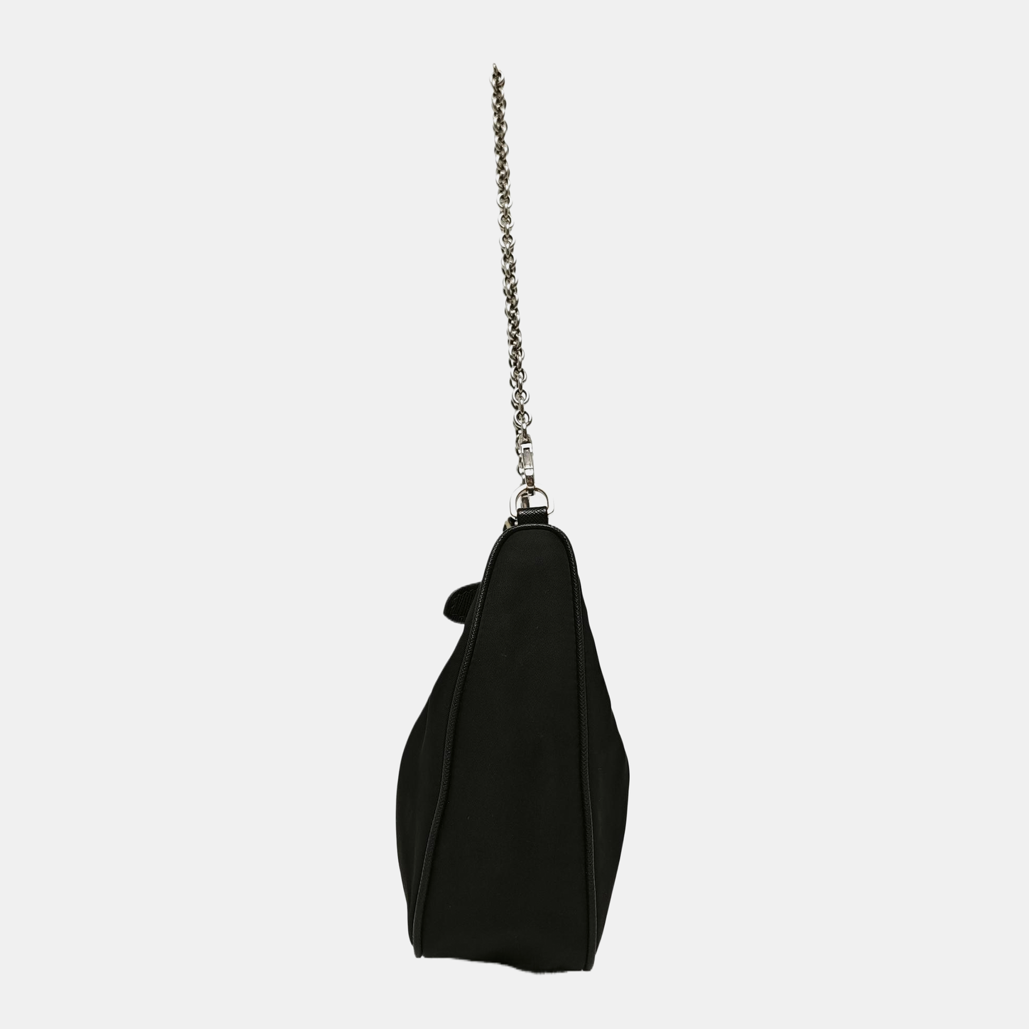 Authenticated pre-owned  Re-Edition2005 Nylon Black - Shoulder Bag at Looply
