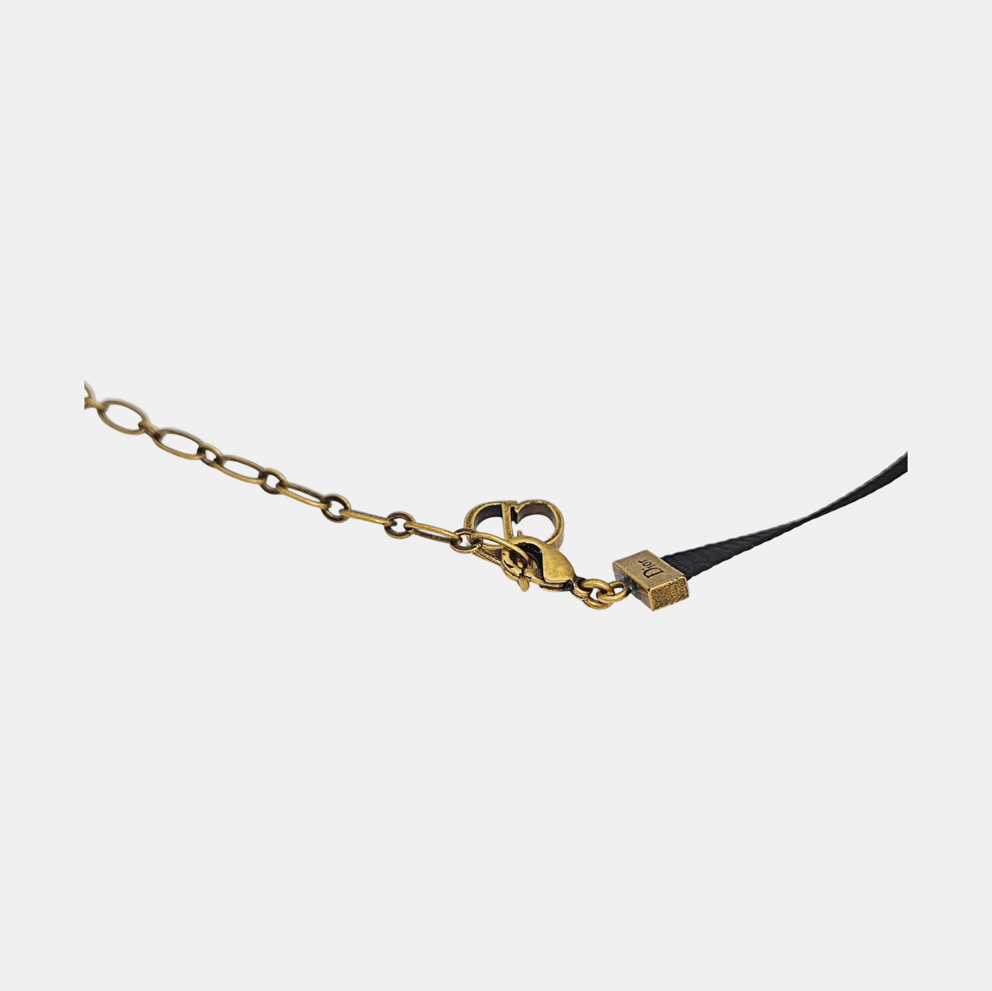 J'adior Metal Black Necklace