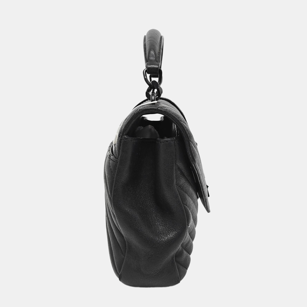 COLLEGE Medium Chevron Lambskin Black