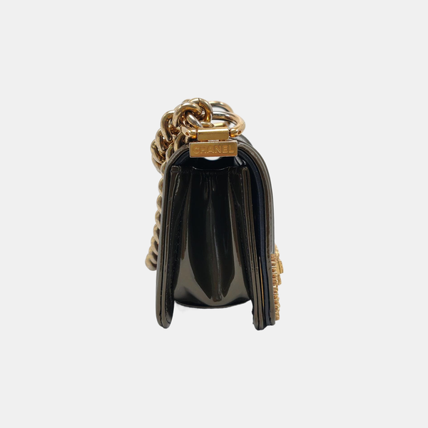 Authenticated pre-owned  BOY CHANEL Quilted Patent Leather Green - Shoulder Bag at Looply