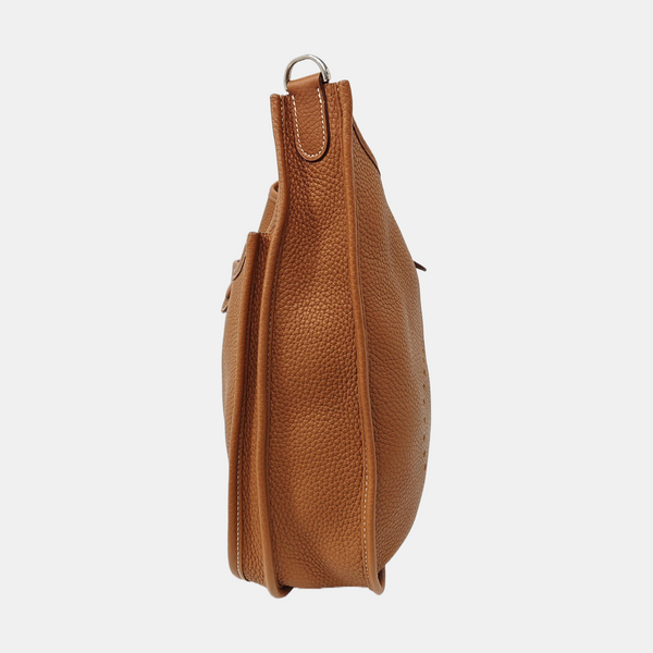 Evelyne 29 Clemence Brown