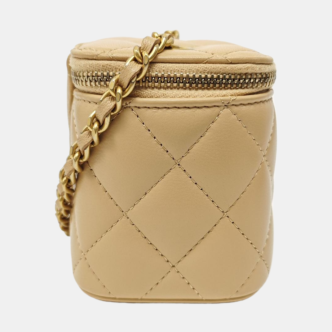 VANITY CASE Small Quilted Lambskin Beige