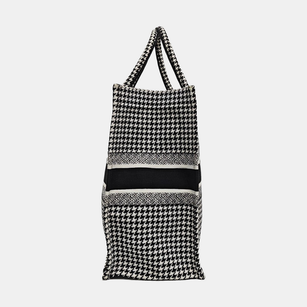 Bolso de mano grande de lona negra