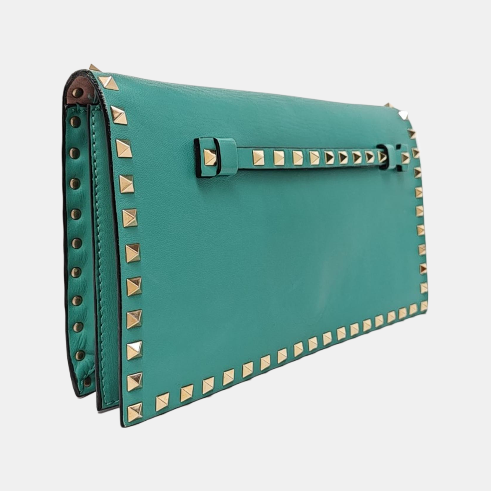 Authenticated pre-owned  Rockstud Lambskin Green - Clutch at Looply