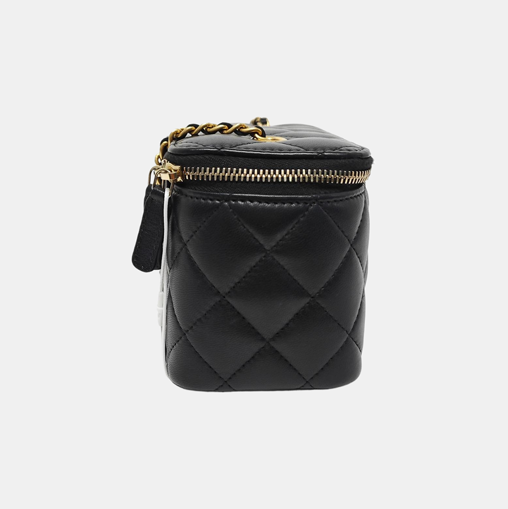 VANITY CASE Small Quilted Lambskin Black