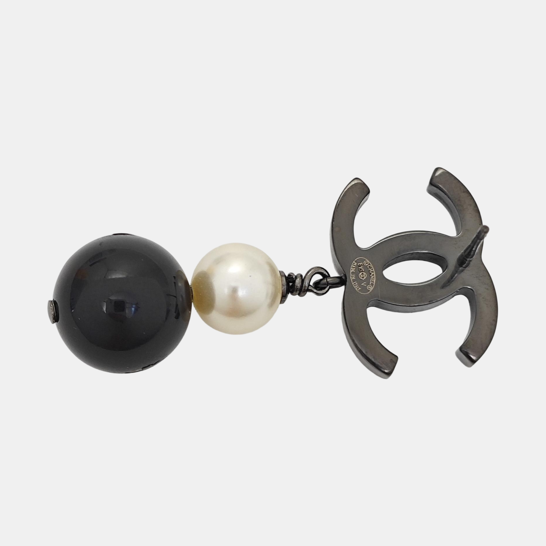 CC Logo Metal Black Earrings