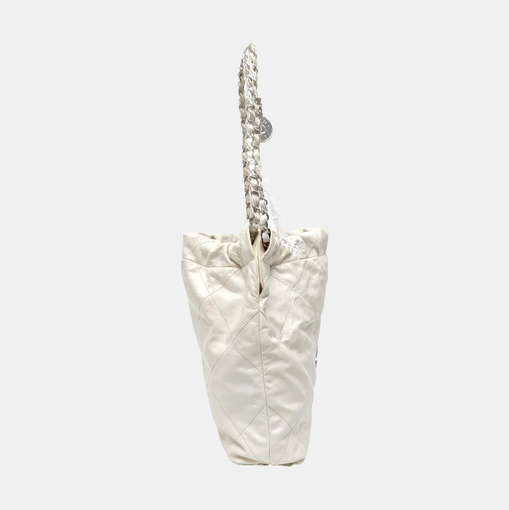 CHANEL 22 Medium Quilted Calfskin White