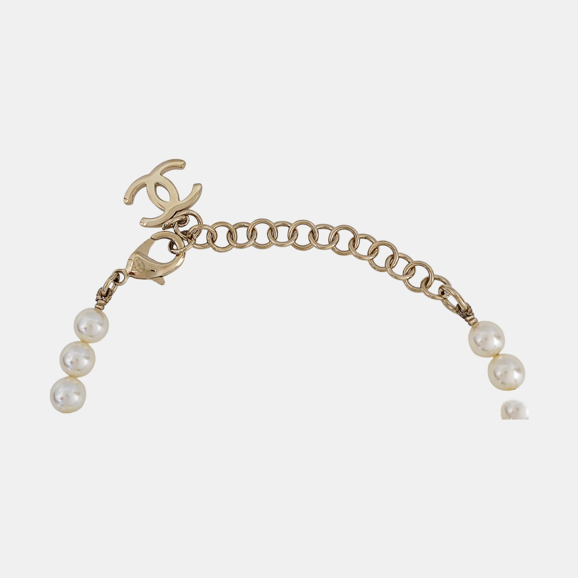 Faux Pearl White Necklace