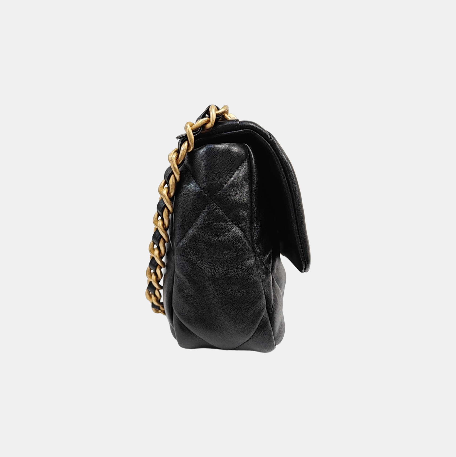 CHANEL 19 Small Quilted Lambskin Black