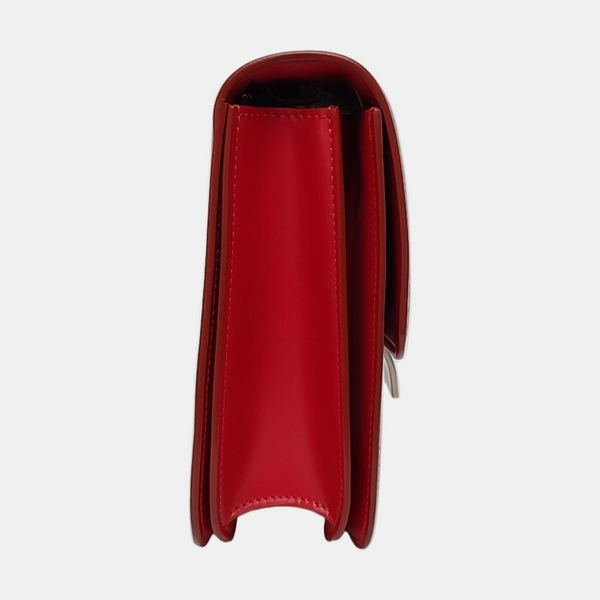 Authenticated pre-owned  CLASSIC BOX Medium Calfskin Red - Shoulder Bag at Looply
