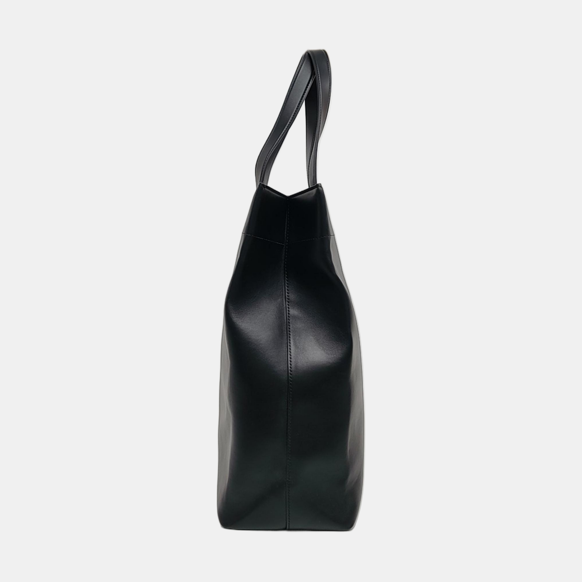 DUTY FREE North-South Calfskin Black