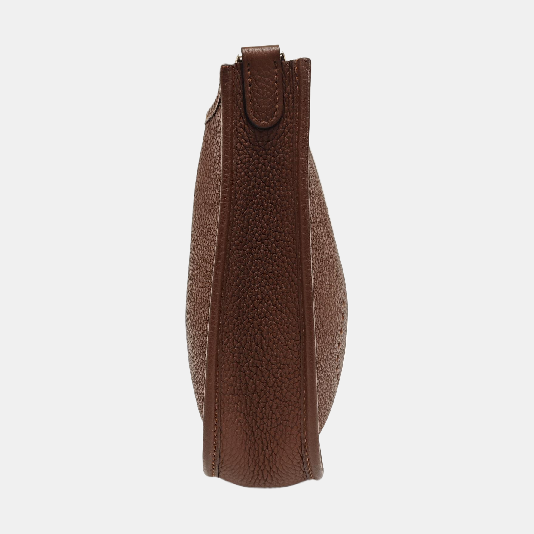 Evelyne 17 Clemence Brown