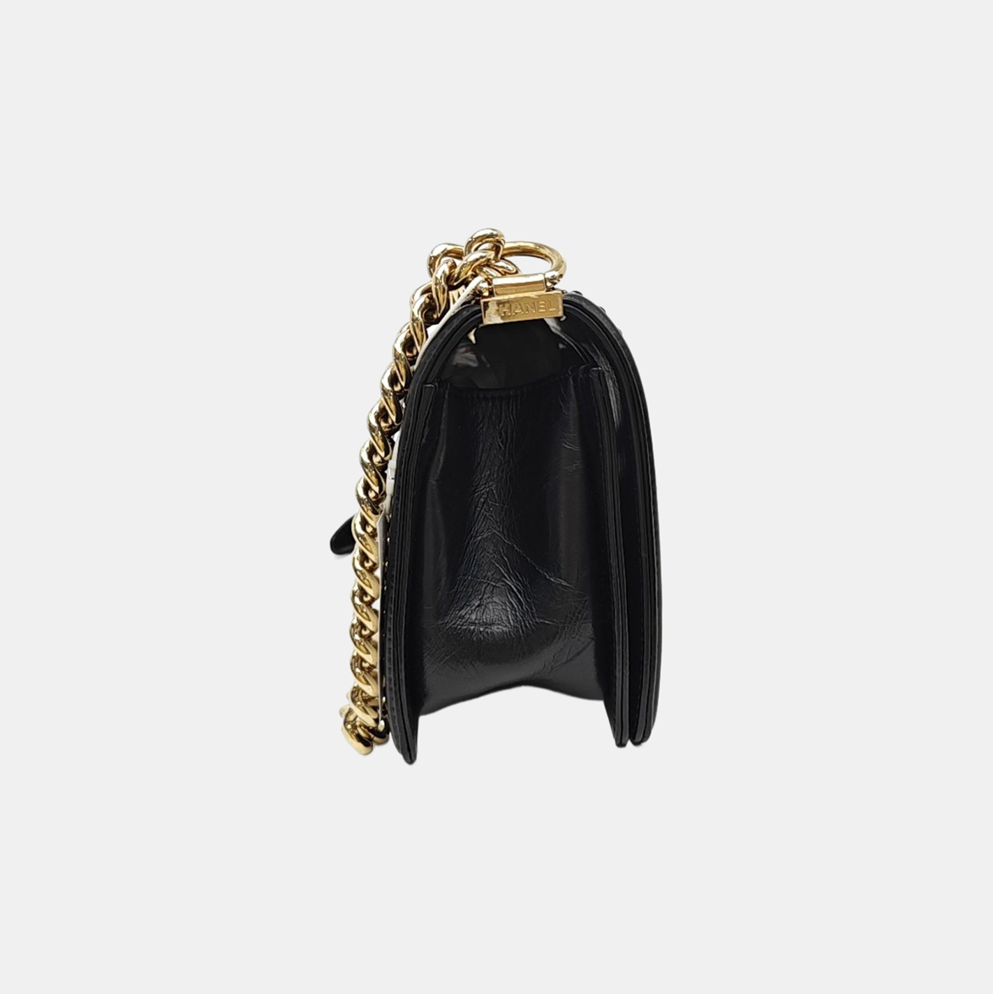 BOY CHANEL Medium Chevron Calfskin Black