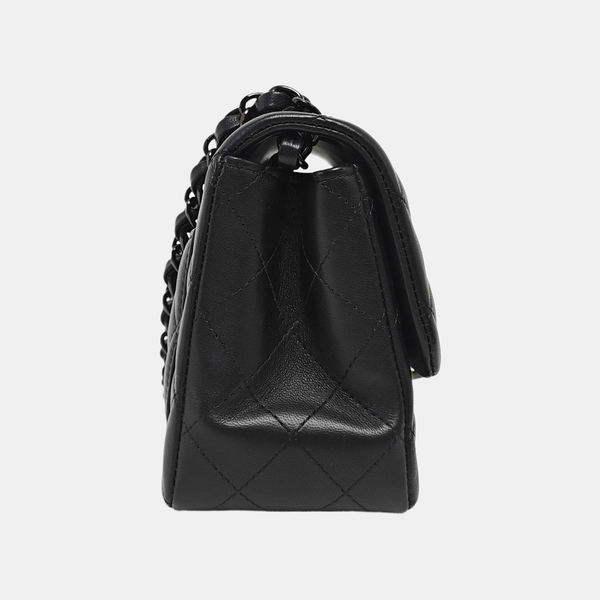 CLASSIC FLAP Mini Quilted Lambskin Black