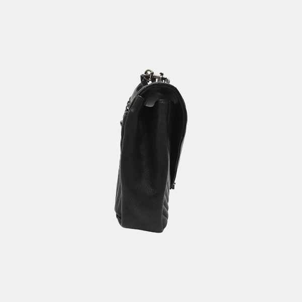 COLLEGE Large Chevron Calfskin Black