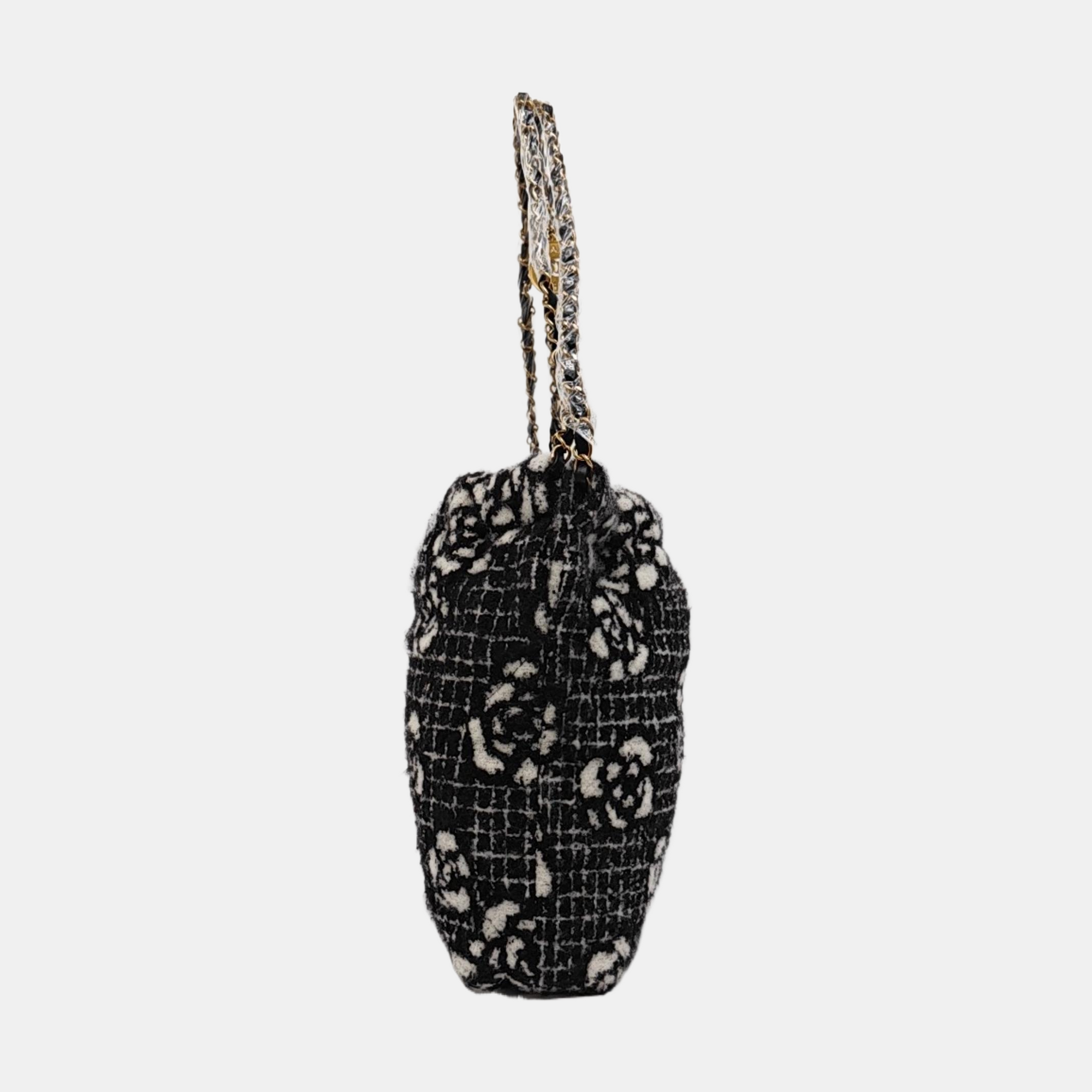 CHANEL 22 Small Fabric Multicolor