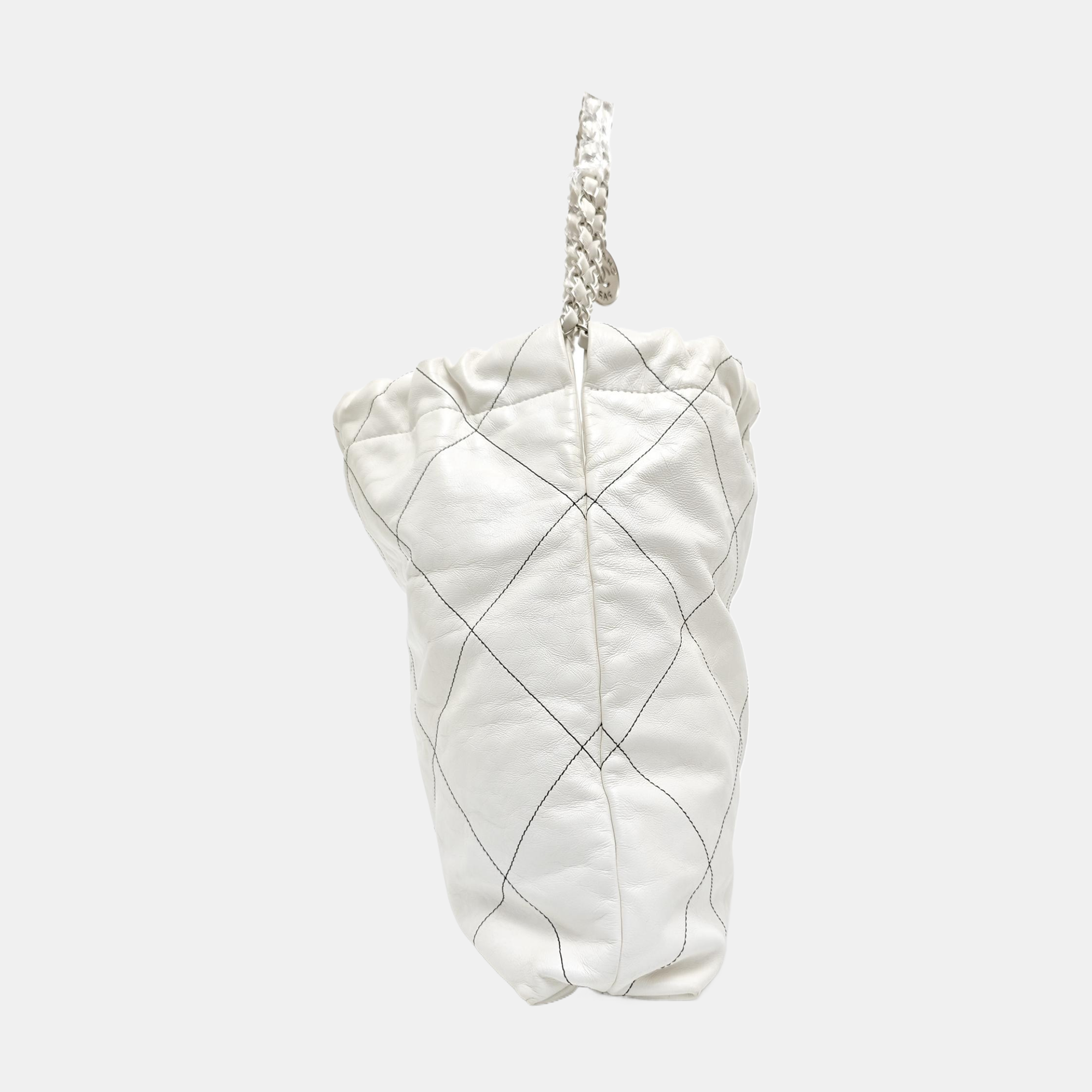 CHANEL 22 Medium Quilted Calfskin White