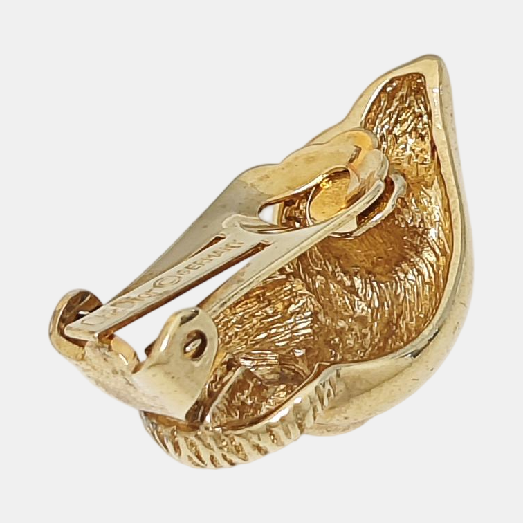 Twist Round Metal Gold Clip On Earrings