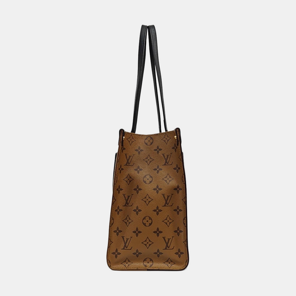 Onthego MM Lona revestida Monogram Marrón