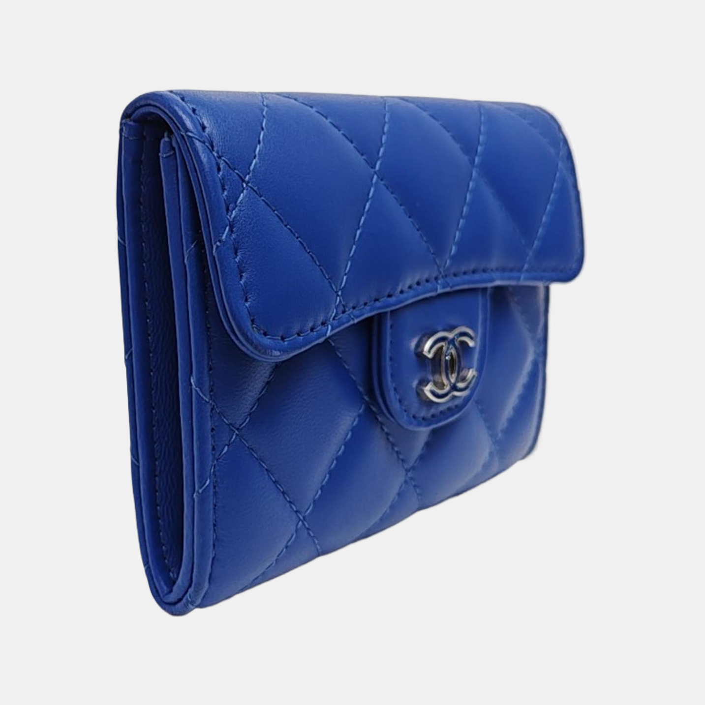 CLASSIC FLAP Quilted Lambskin Blue Card Holder