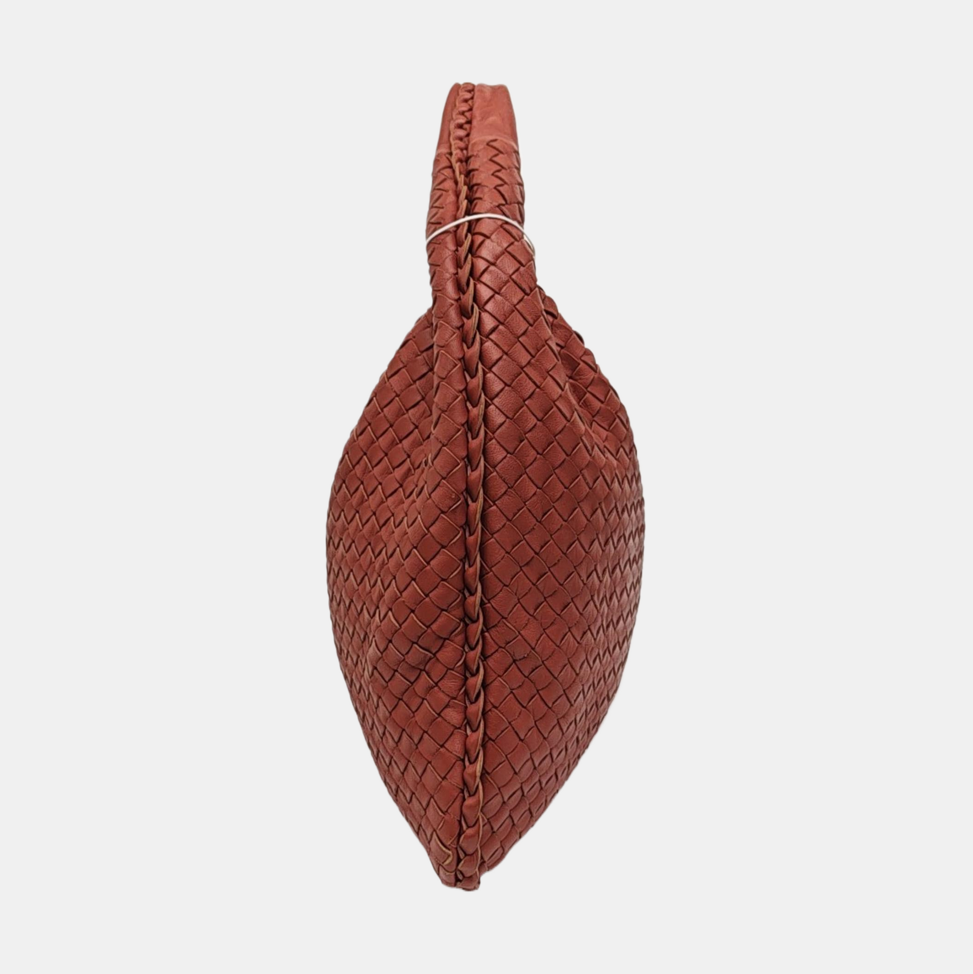 Veneta Large Calfskin Brown