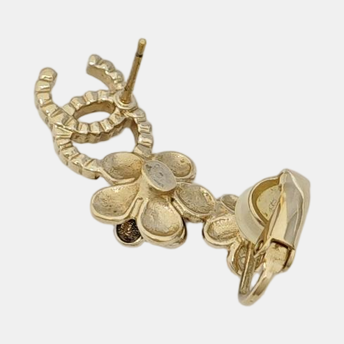 Metal Gold Stud Earrings