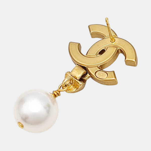 CC Logo Metal White Earrings