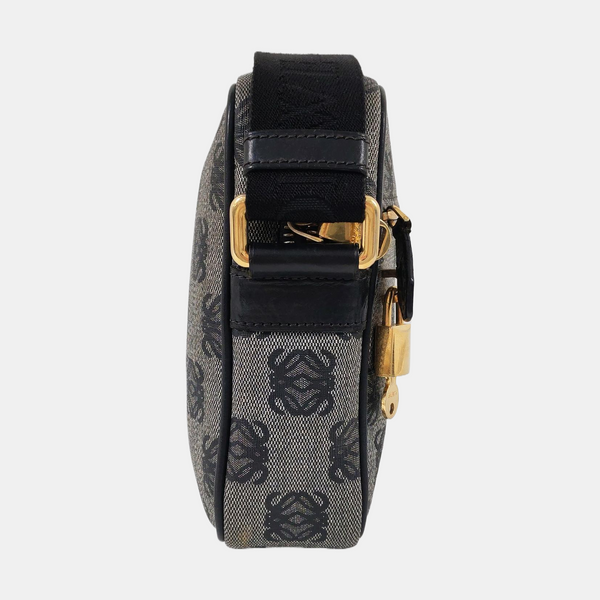 Monogram Canvas Gray