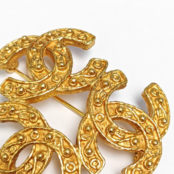 Broche Vintage Metálico Dorado