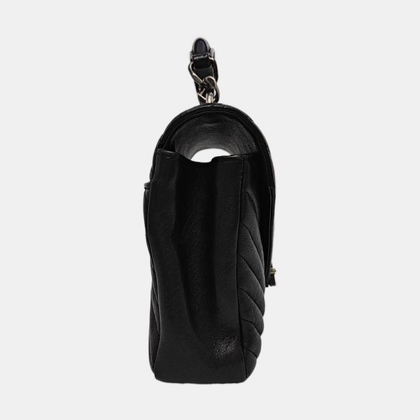 Authenticated pre-owned  COLLEGE Medium Chevron, Quilted Lambskin Black - Shoulder Bag at Looply
