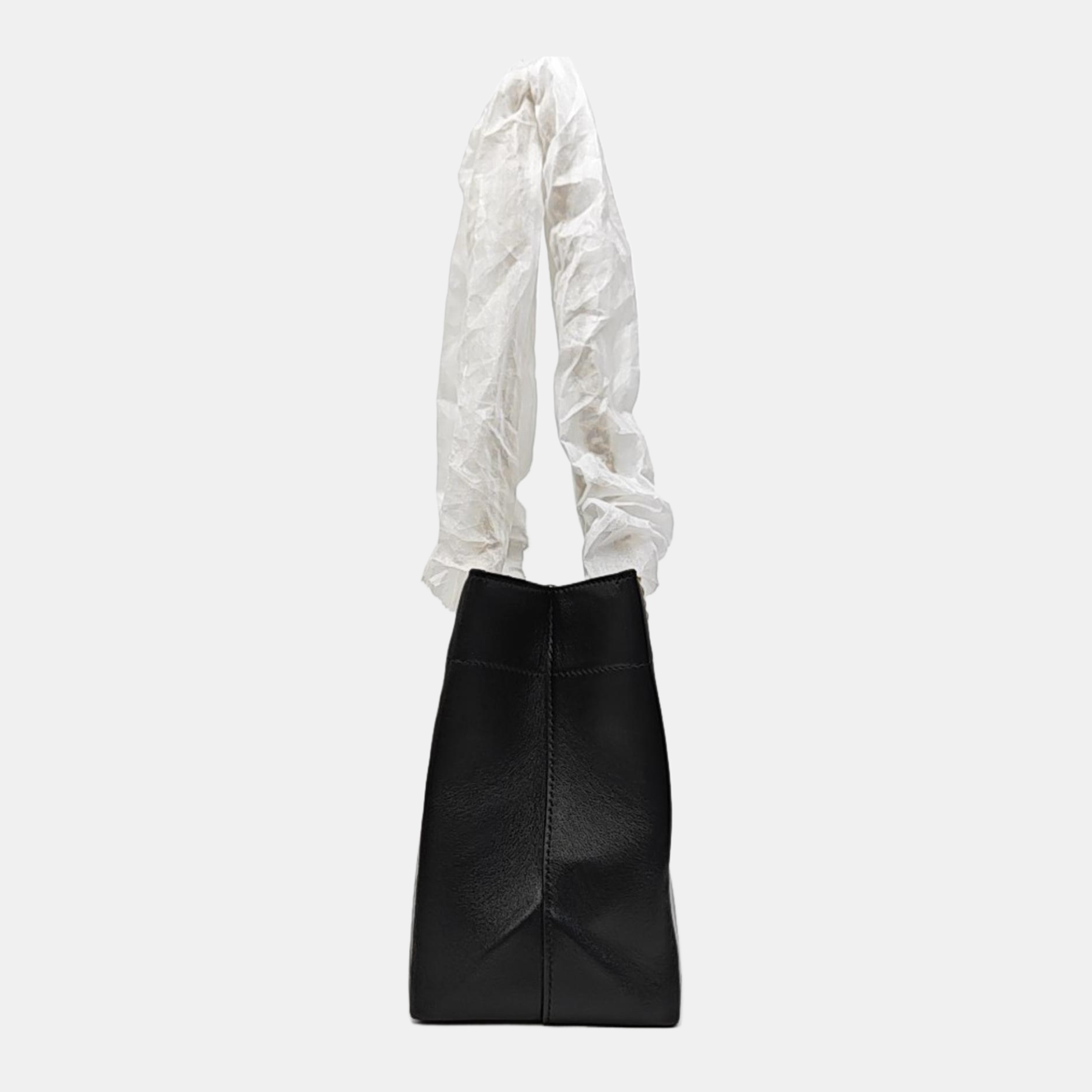 DUTY FREE North-South Calfskin Black