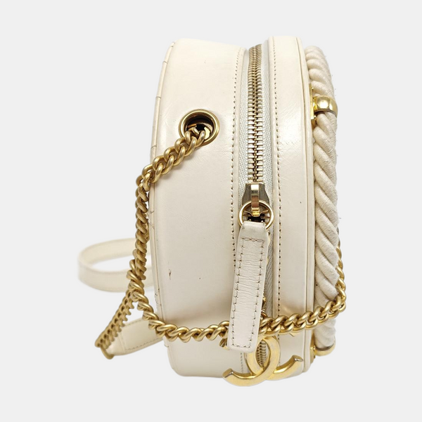 ROUND Quilted Calfskin White