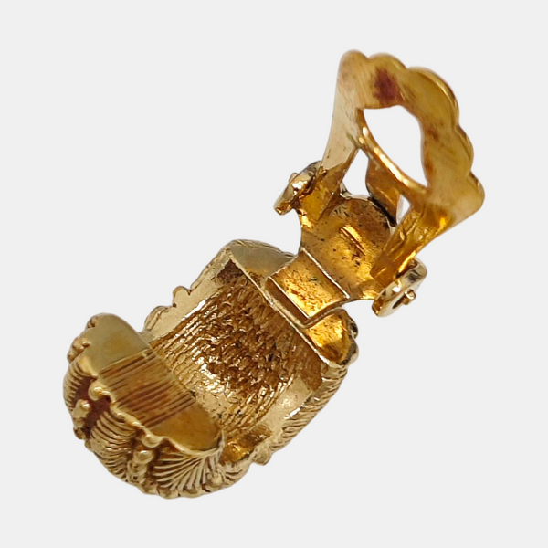 Twist Round Metal Gold Clip On Earrings