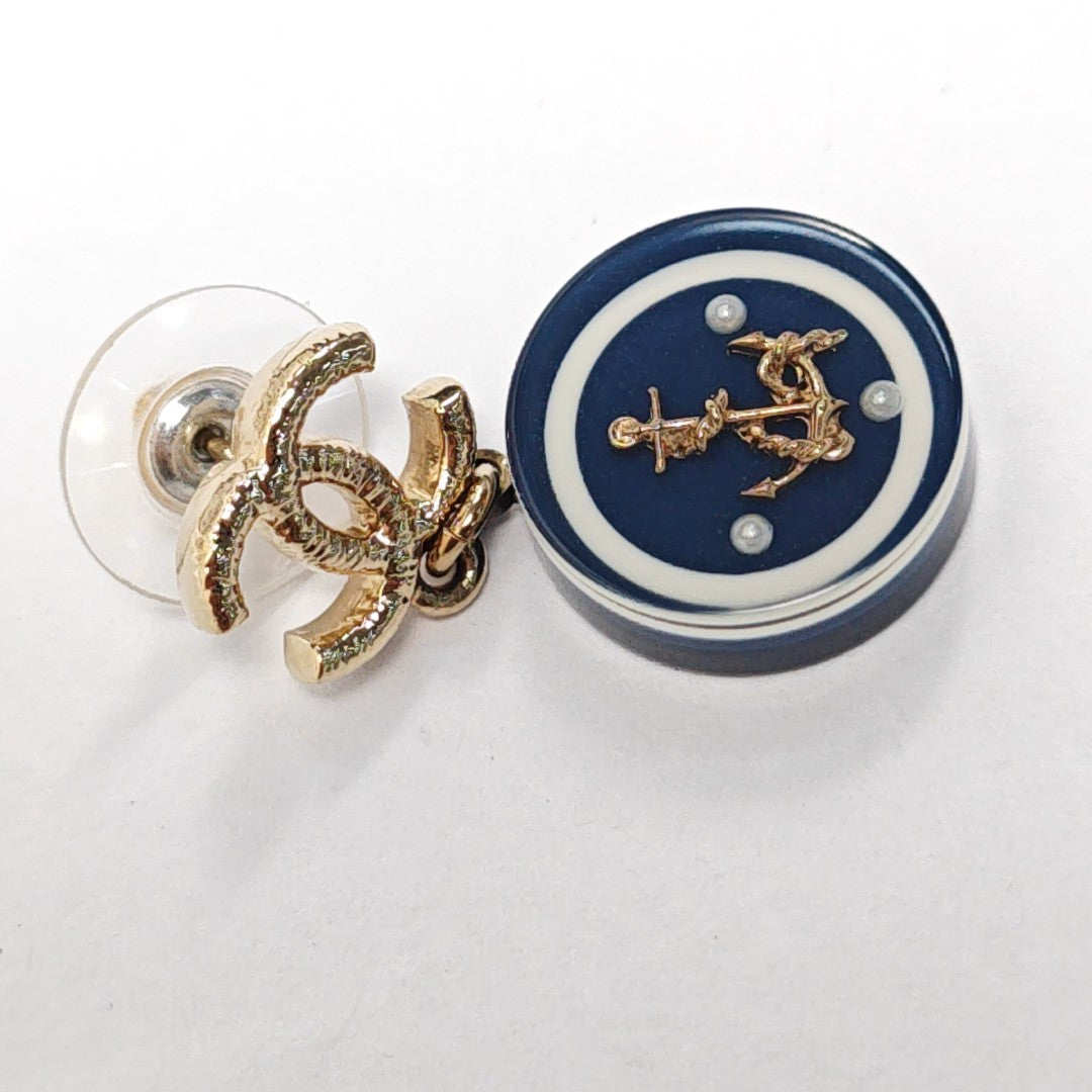 Metal Gold Earrings