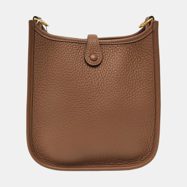 Evelyne 17 Clemence Brown