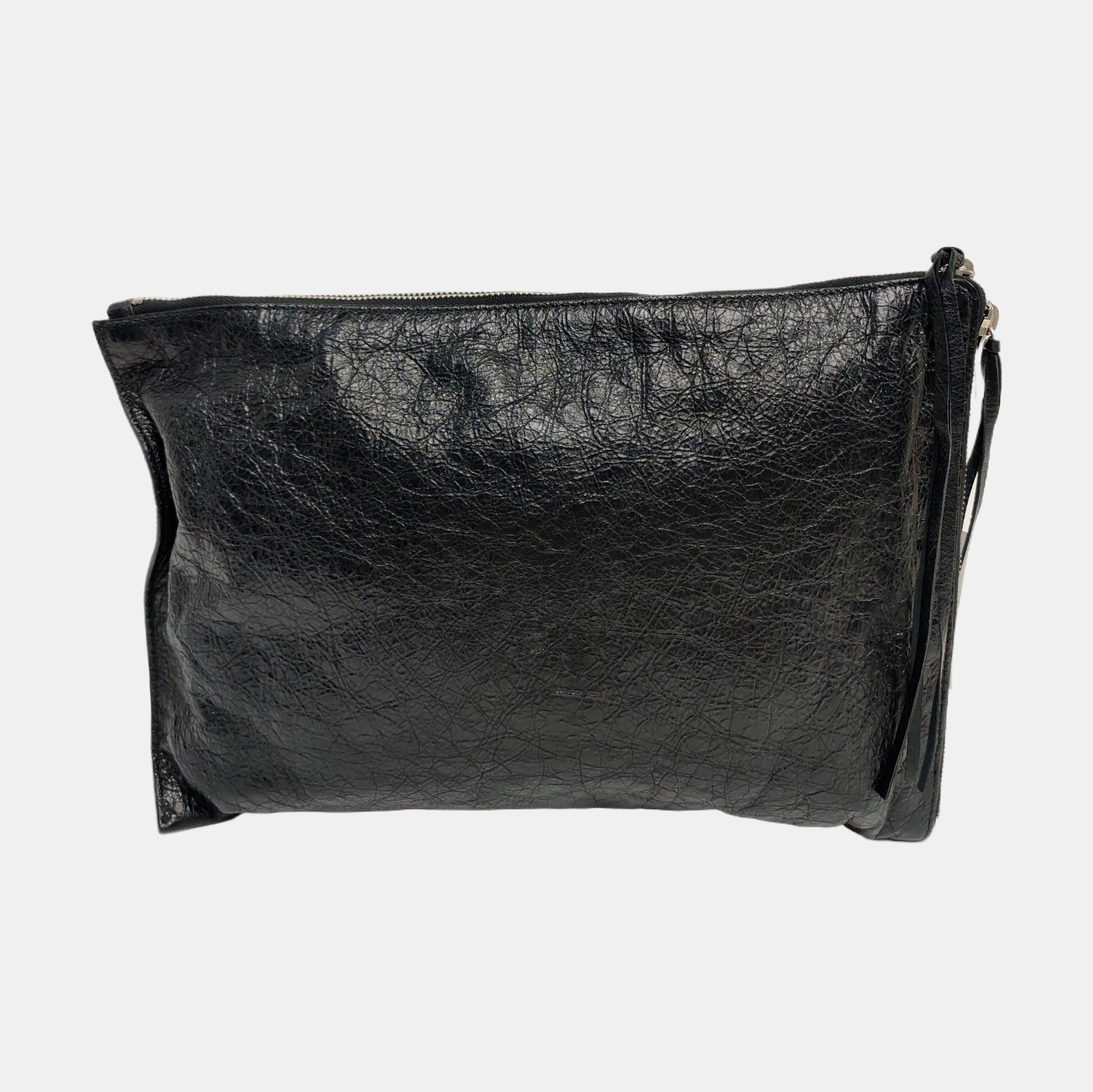 Authenticated pre-owned  Classic City Lambskin Black - Clutch at Looply