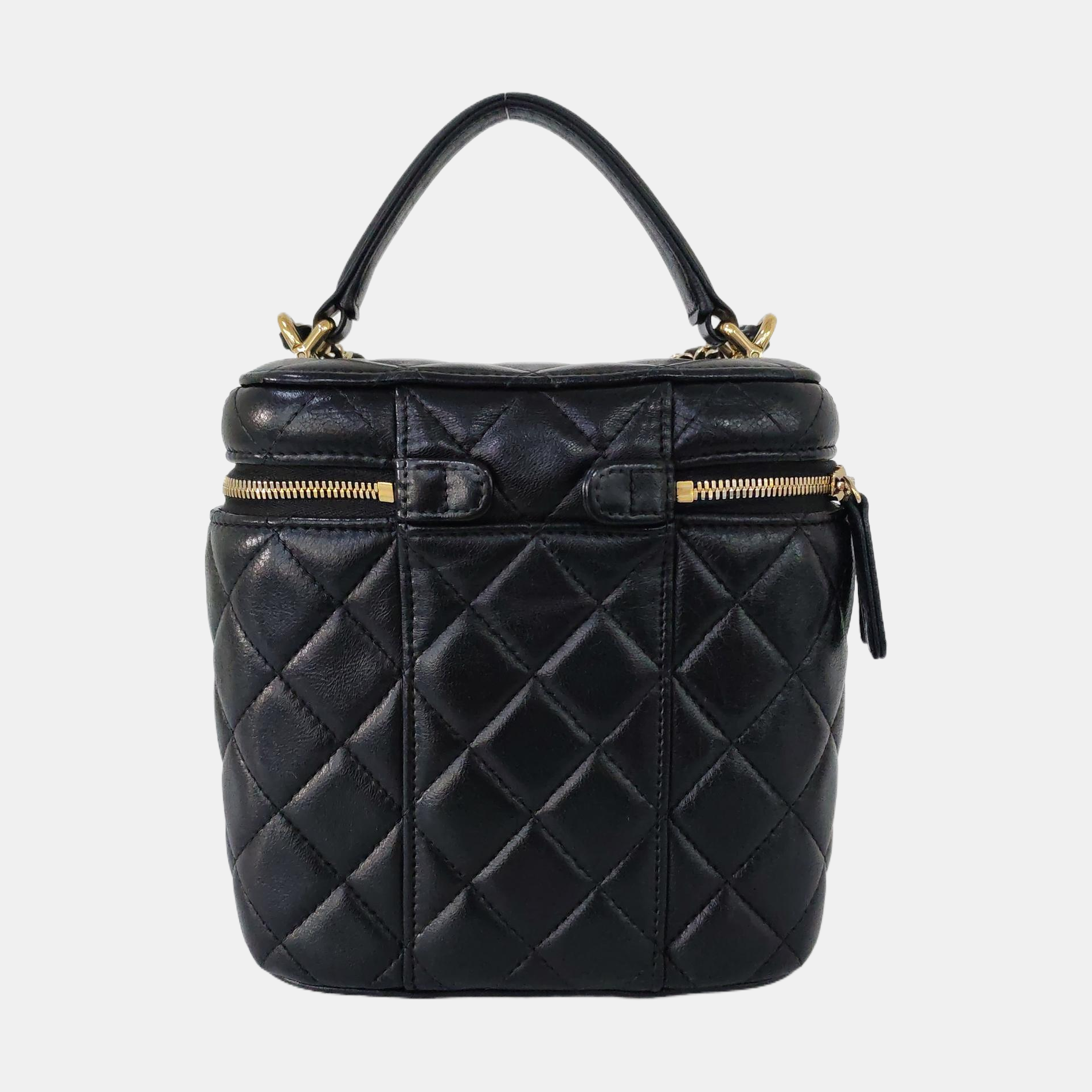 Authenticated pre-owned  VANITY CASE Quilted Lambskin Black - Shoulder Bag at Looply