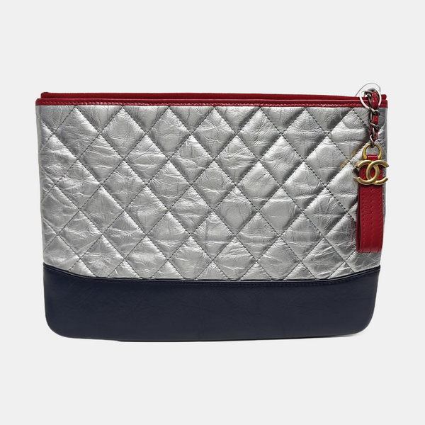 Authenticated pre-owned  GABRIELLE Calfskin Silver - Clutch at Looply