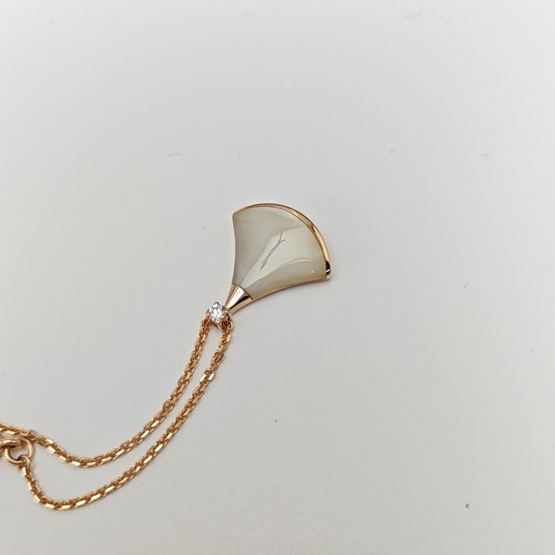 DIVAS' DREAM 18k Rose Gold Necklace