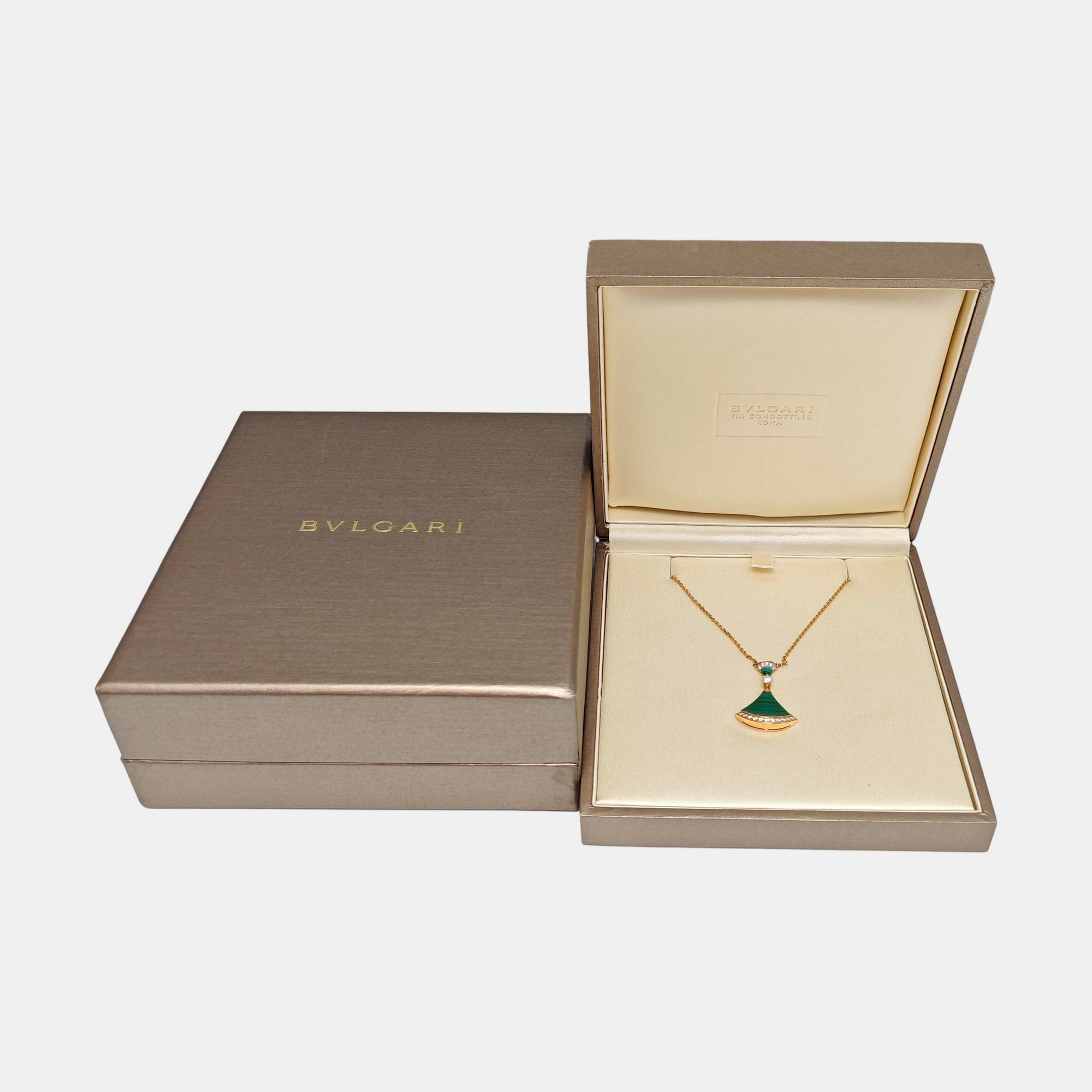 DIVAS' DREAM 18k Rose Gold Green Necklace