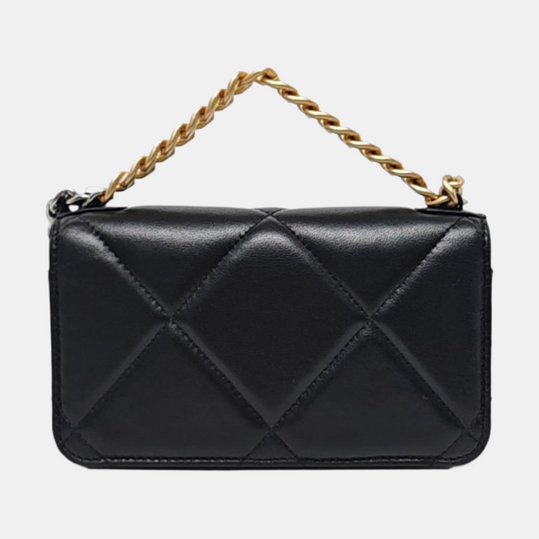CHANEL 19 WOC Piel de Cordero Acolchada Negra