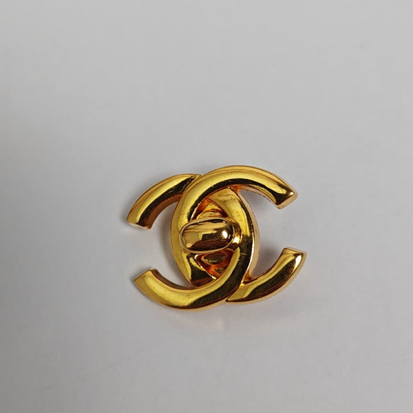 Vintage Metal Gold Clip On Earrings