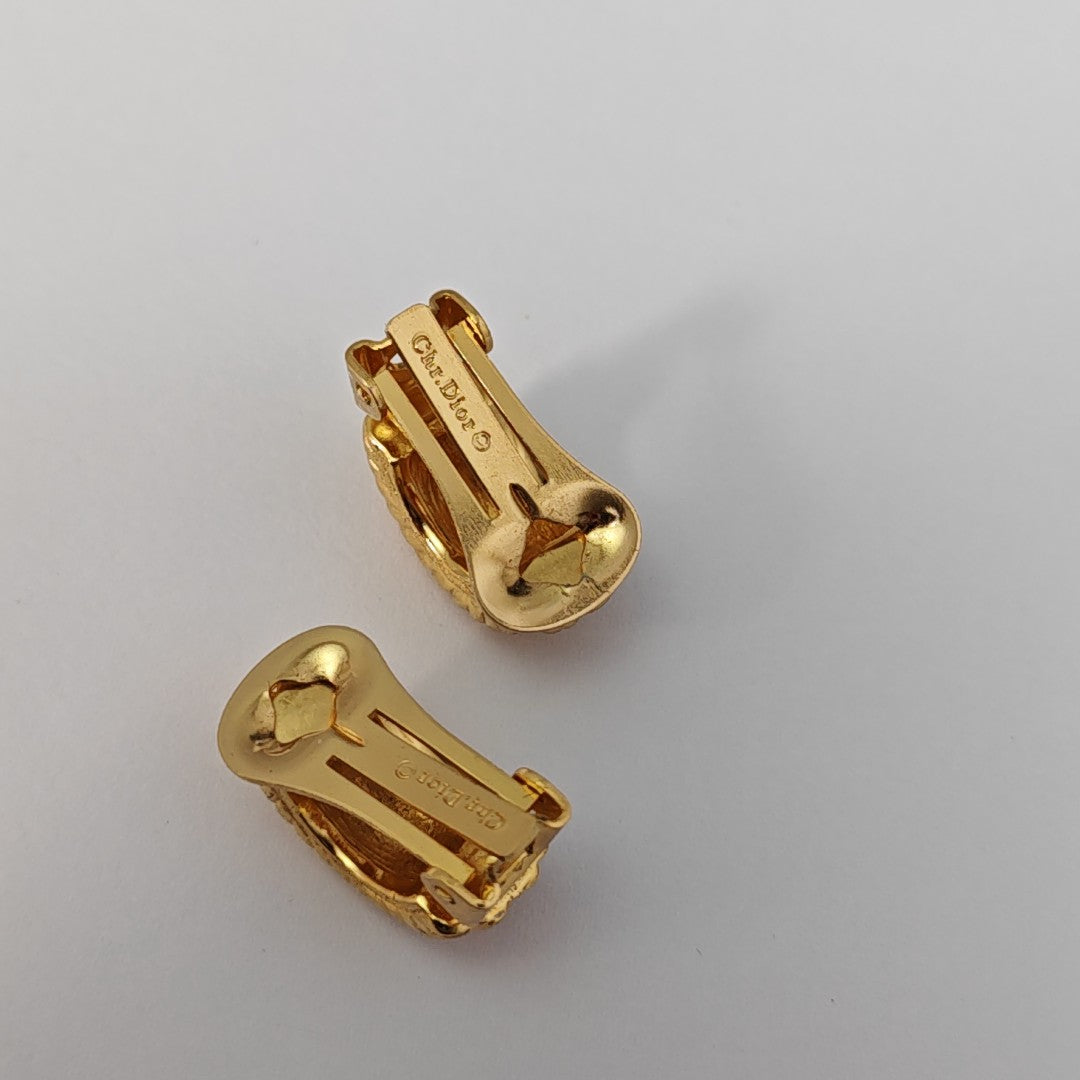 Twist Round Metal Gold Clip On Earrings