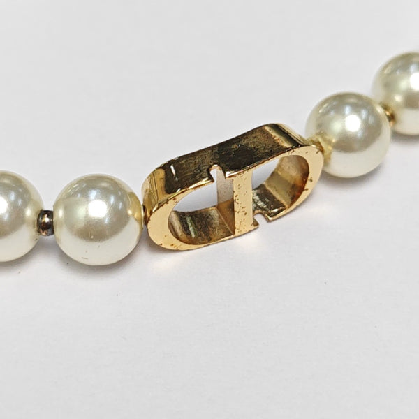 30 Montaigne Faux Pearl White Bracelet
