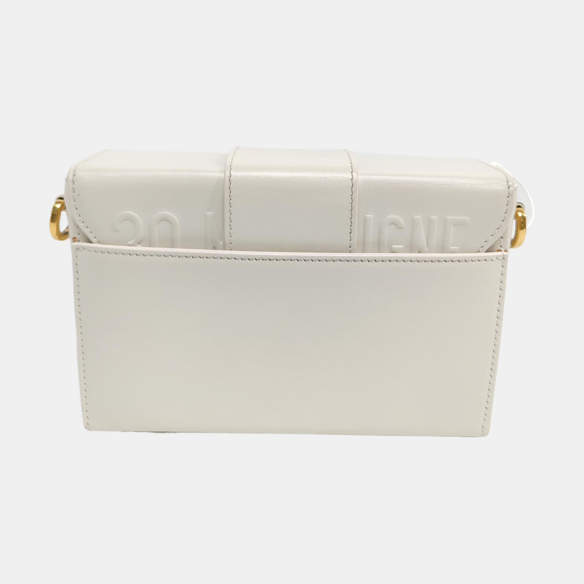 Authenticated pre-owned  30 Montaigne Calfskin White - Shoulder Bag at Looply