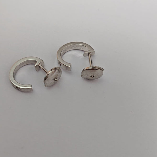 LOVE 18k White Gold Silver Stud Earrings