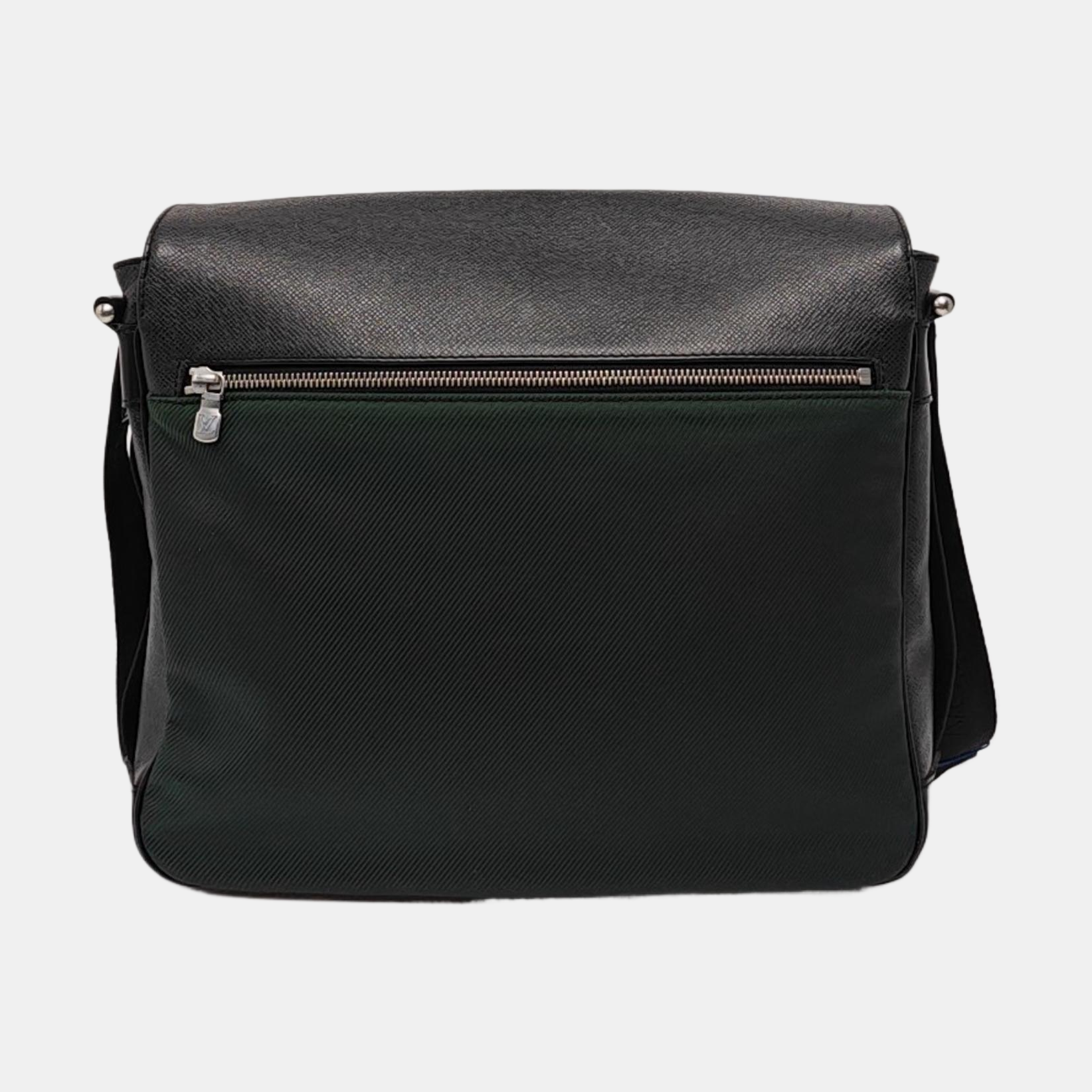 VIKTOR Calfskin Black