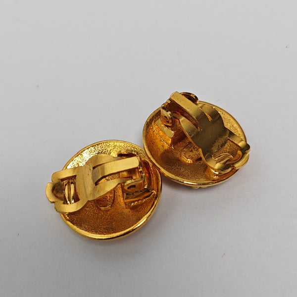 Vintage Metal Gold Clip On Earrings